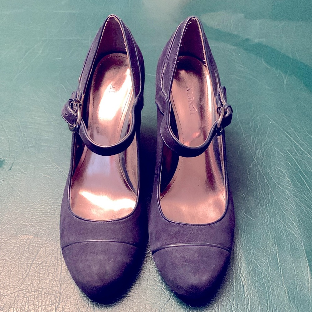 Navy Alfani Heels with strap, rounded toe